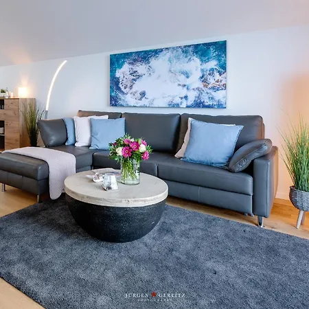 Sailors View Apartment *